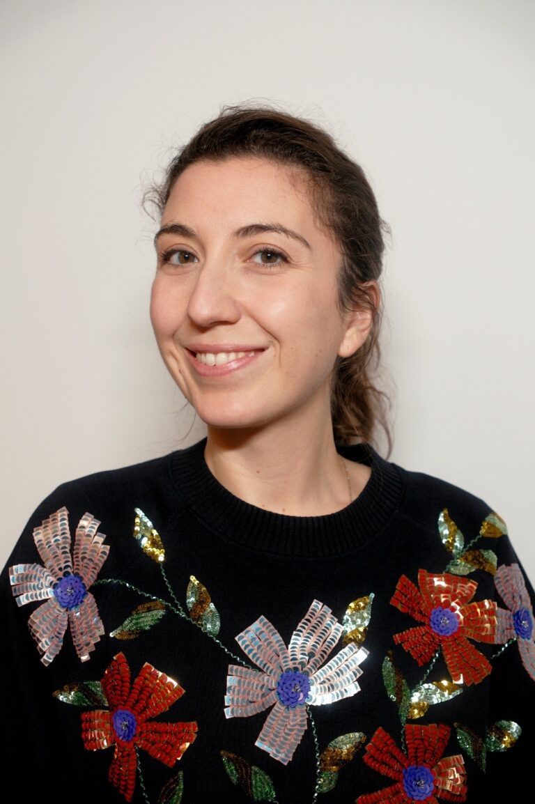 93ac2543 bec7 4003 b1b2 da42fd90f952 768x1154