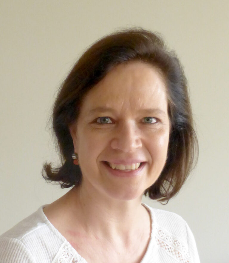 Photo 300 dpi 768x881